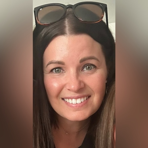 Meet your Posher, Charlene - Picture 1 of 1